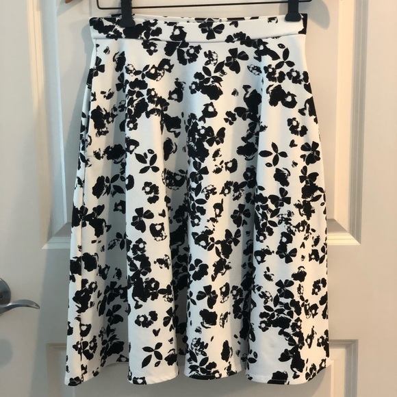 Cynthia Rowley Floral Skirt Size XS - Picture 3 of 11